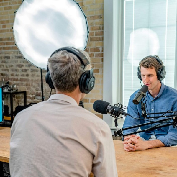 Dans le nouveau podcast Terre d’Entrepreneurs, Erick SEGRET, dirigeant de l’entreprise KEEP THE LEAD à Montaigu-Vendée, partage son parcours, sa mission, et sa vision de l’accompagnement en temps de crise.
